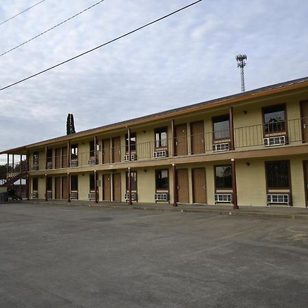 Coachway Inn Luling Dış mekan fotoğraf