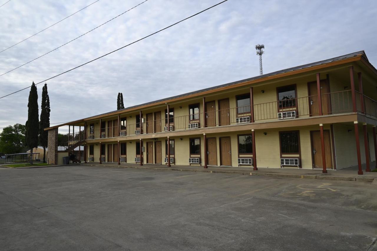 Coachway Inn Luling Dış mekan fotoğraf