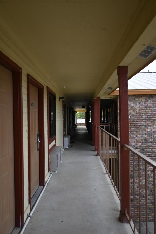 Coachway Inn Luling Dış mekan fotoğraf