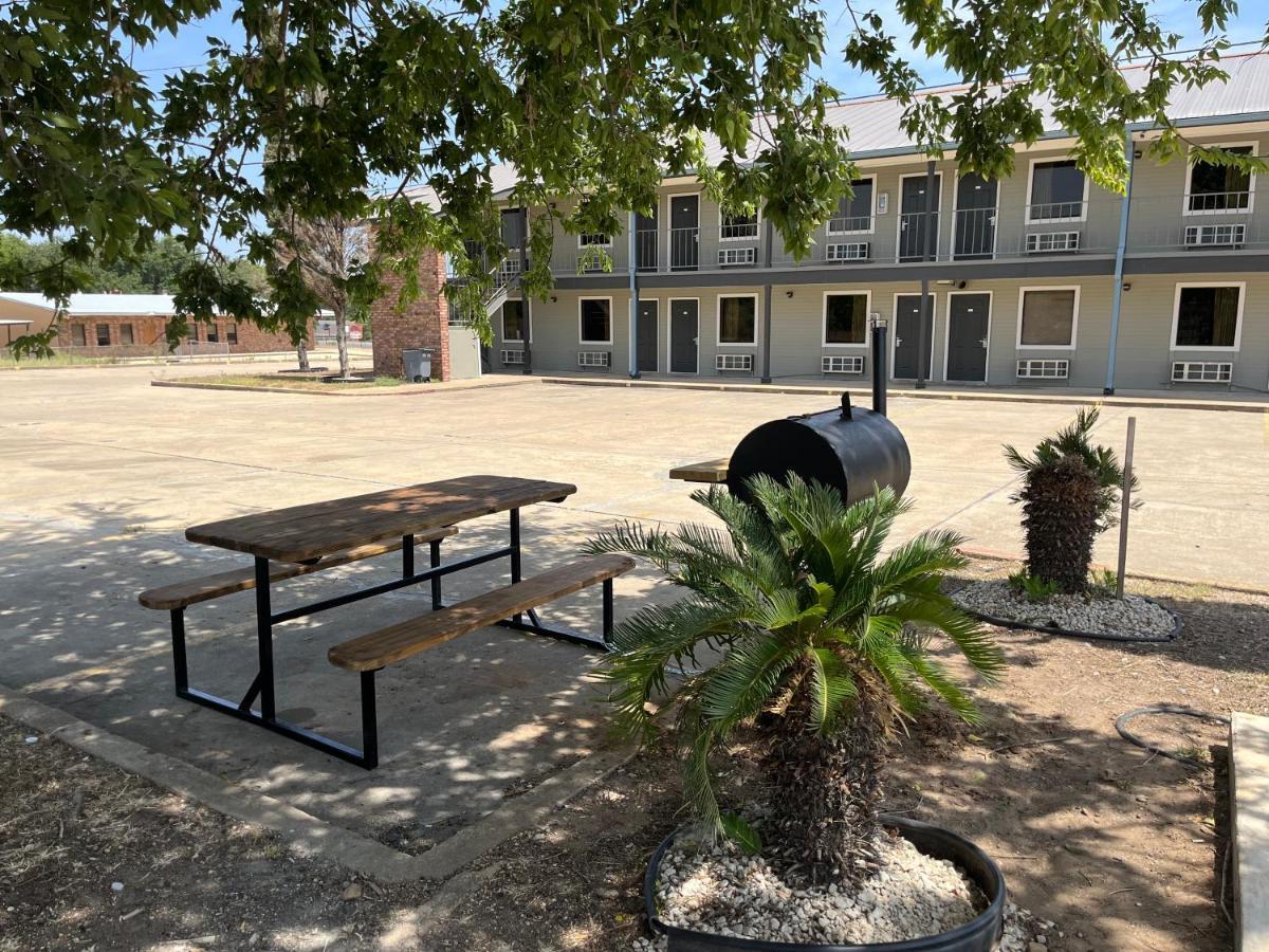 Coachway Inn Luling Dış mekan fotoğraf